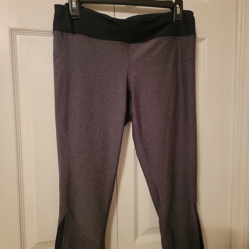 Xersion Fitted Leggings Women's Grey / Black Capri Size Medium